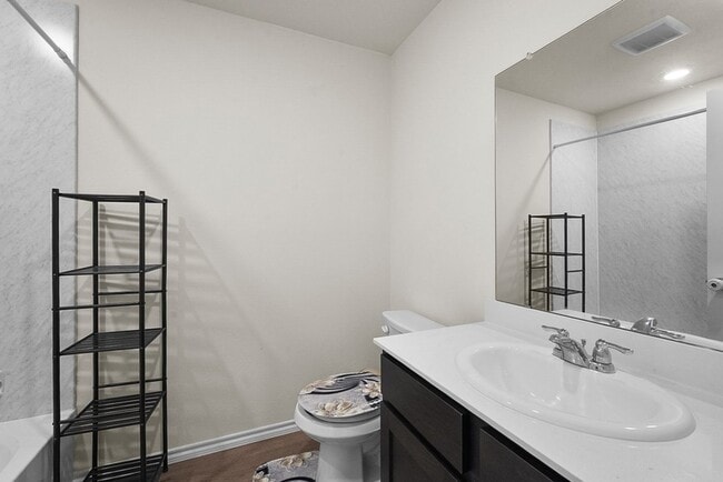Building Photo - 205 FieldTrail Ln