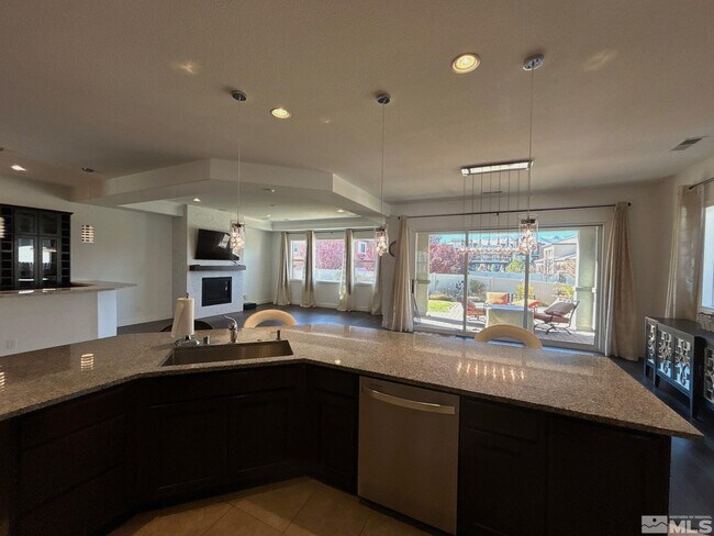 Building Photo - 2070 Blue Boy Ln