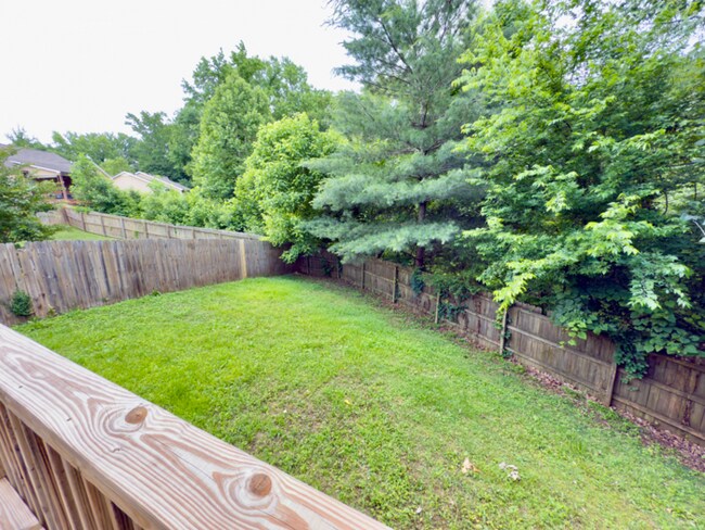 Building Photo - 638 Hidden Valley Dr