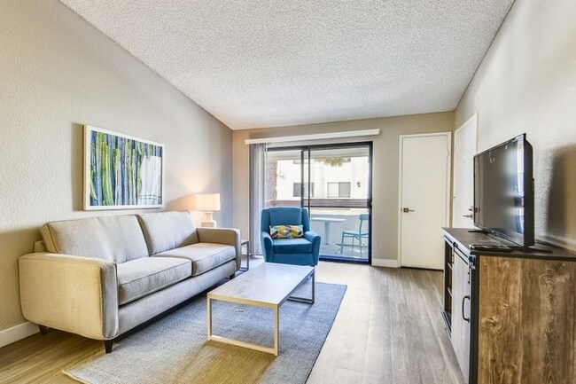 Building Photo - 5800 Woodway Dr