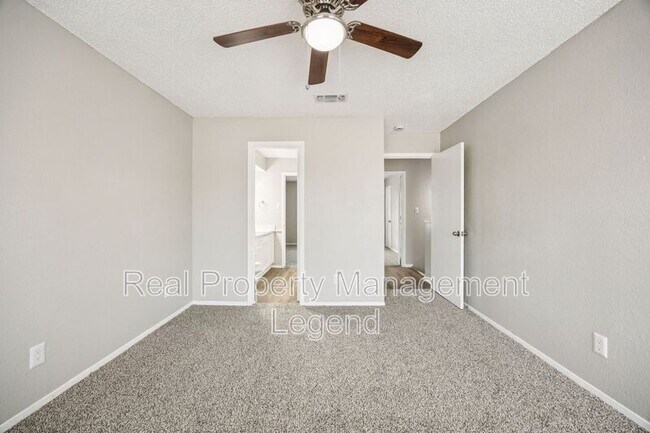 Building Photo - 8109 Silver Creek Rd