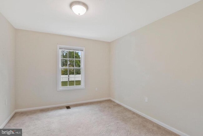 Building Photo - 179 Martin Dr