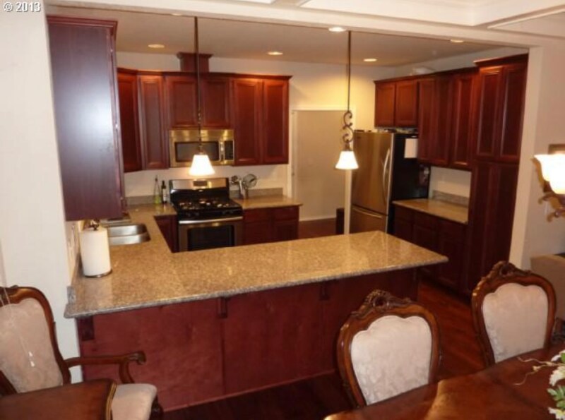 Building Photo - 12545 SE Clinton Ct