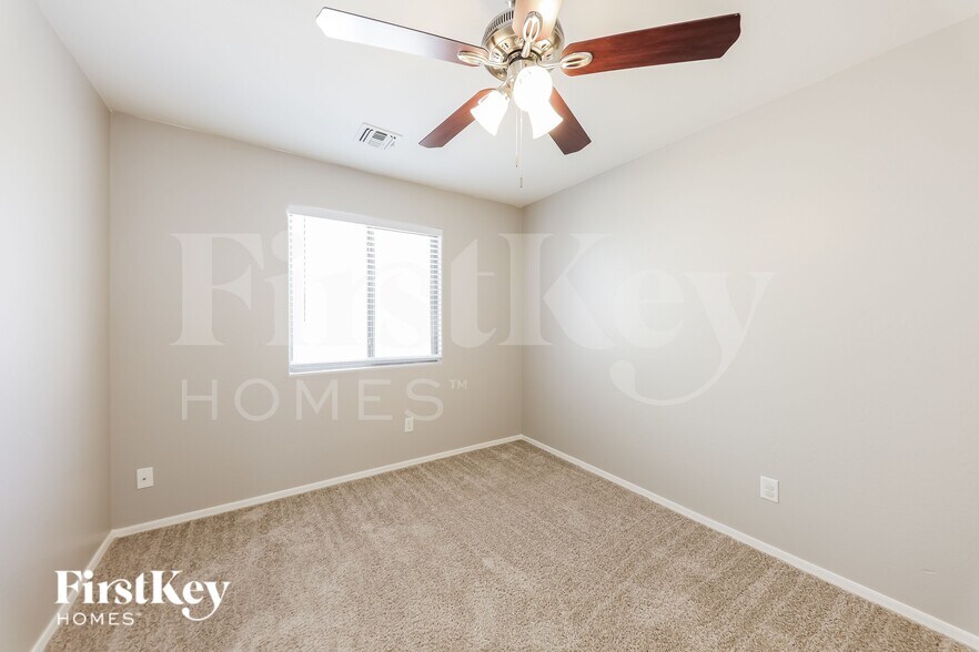 Building Photo - 14088 W Larkspur Dr