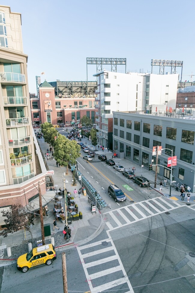 Building Photo - 88 Townsend St