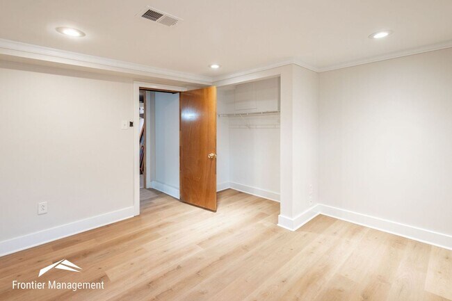 Building Photo - 1112 Woodland St