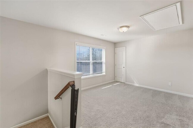 Building Photo - 6496 Crosscreek Ln