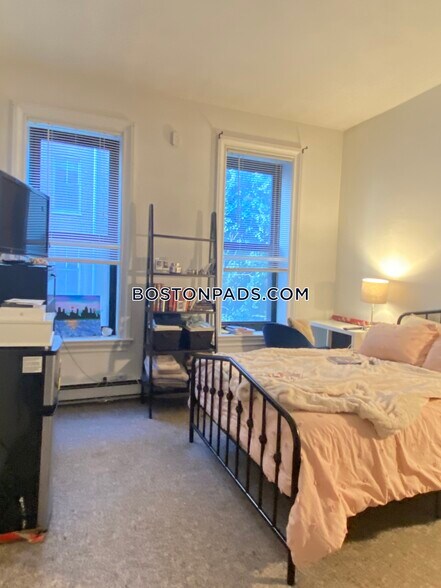 Building Photo - 23 Cortes St