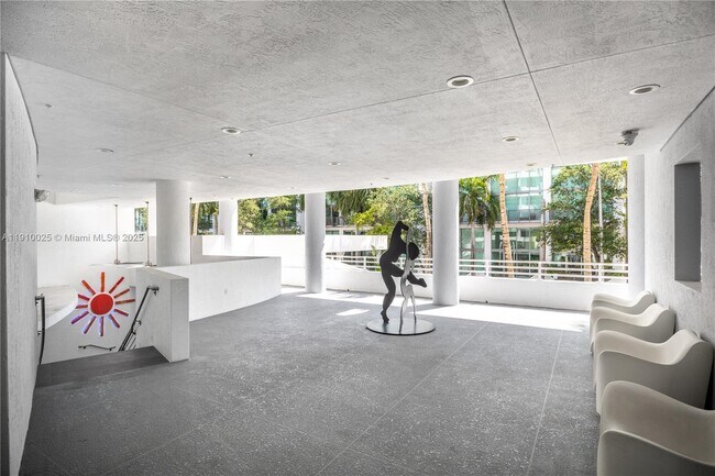 Building Photo - 5970 Indian Creek Dr