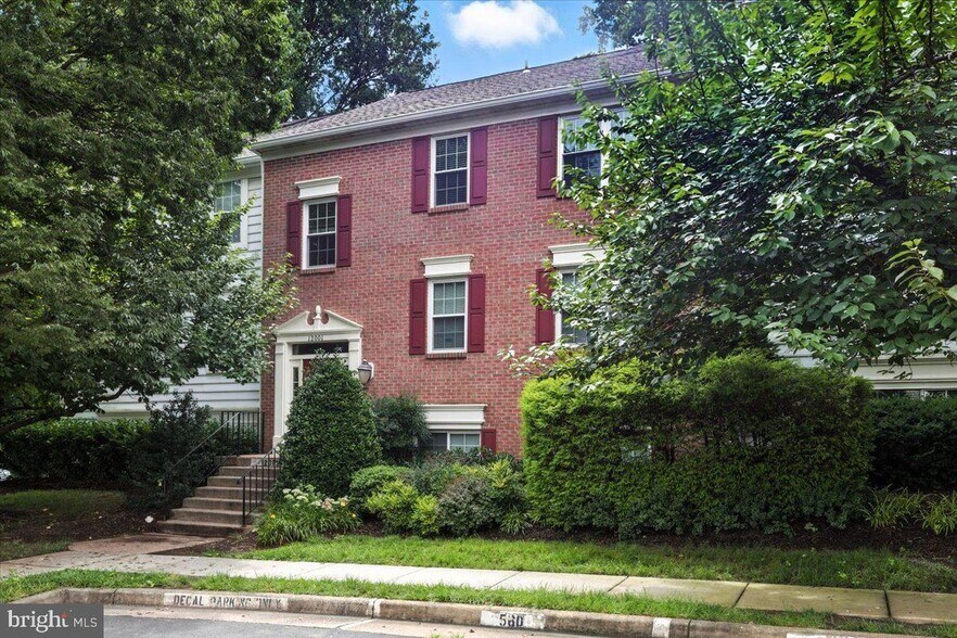 Building Photo - 12001 Golf Ridge Ct