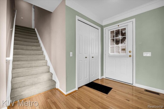 Building Photo - 7696 Henley Dr