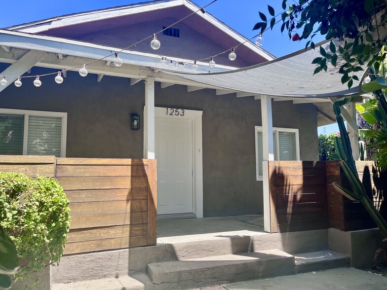 Building Photo - 1253 Cypress Ave