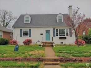 Building Photo - Remodeled 4 bedroom 2 full brick bath cape...