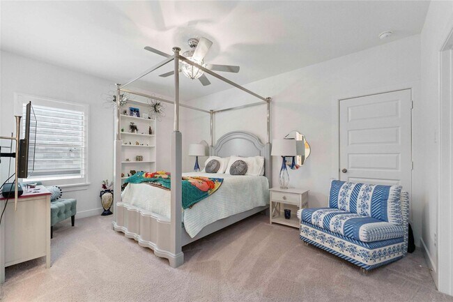 Building Photo - Beautiful Home in Sienna