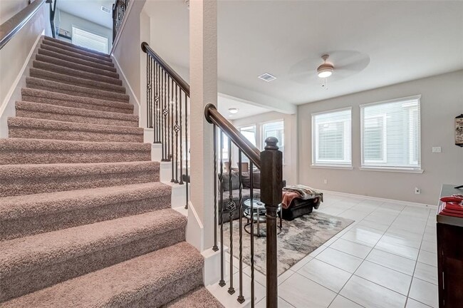 Building Photo - 2523 Terrace Point Dr