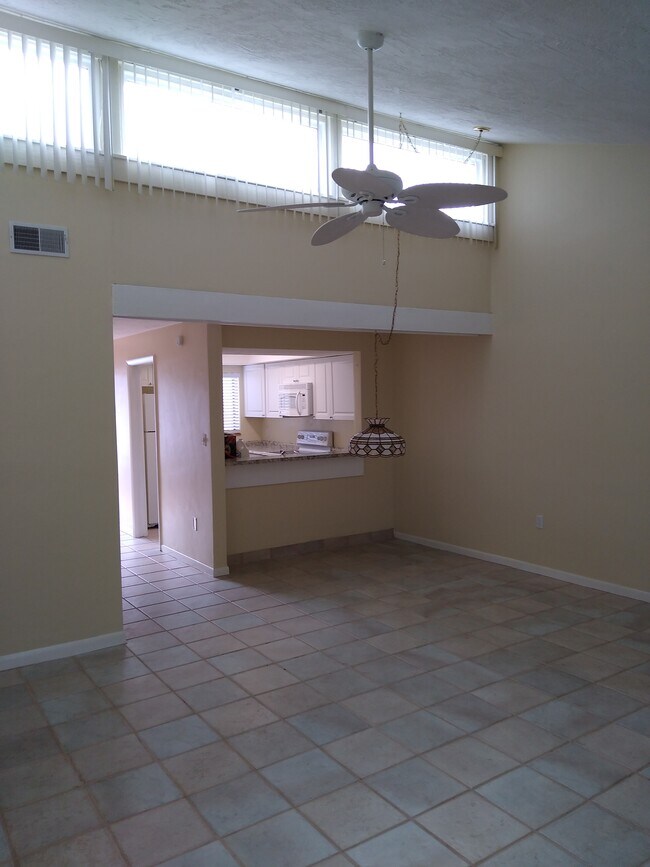 2207 Pinewood Villas Dr 2207 Pinewood Villas Dr Holiday FL 34691 Apartment Finder