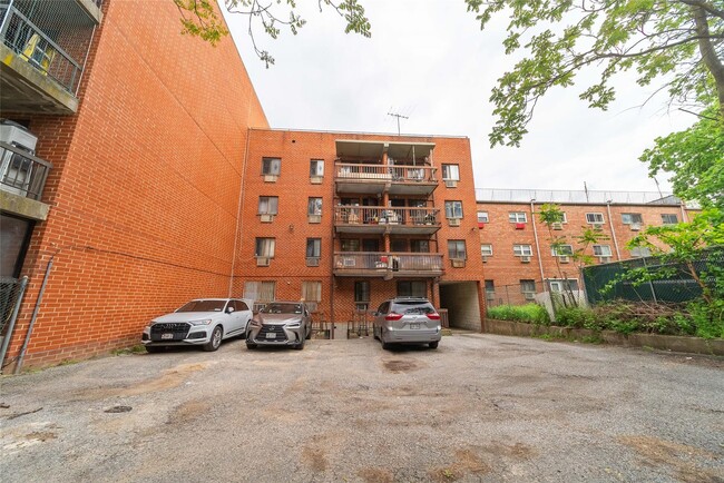 Building Photo - 140-44 34th Ave