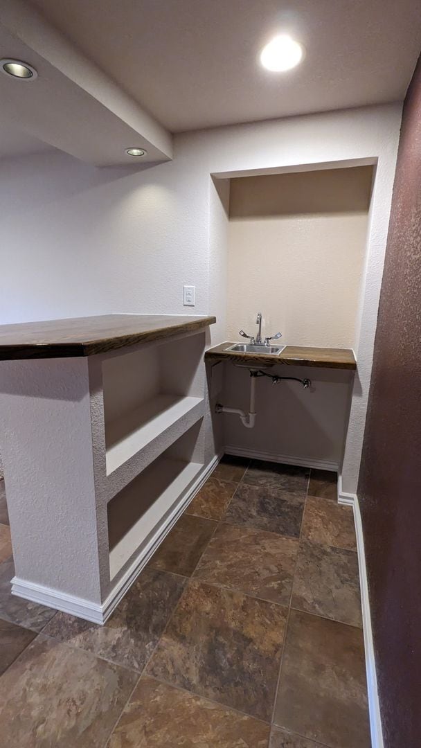 Building Photo - 5473 Alteza Dr