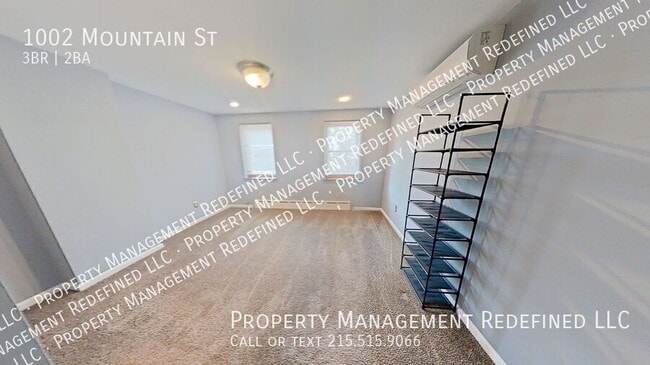 Building Photo - 1002 Mountain St