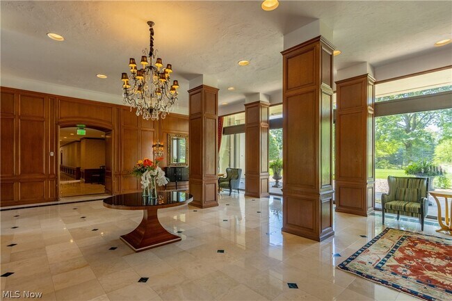 Building Photo - 1 Bratenahl Pl