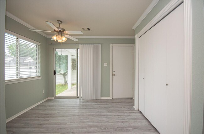 Building Photo - 21030 Alden's Oak
