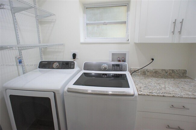 Building Photo - 8401 SW 107th Ave