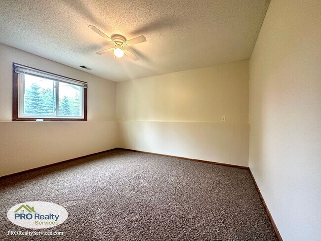 Building Photo - 13350 Timber Crest Dr