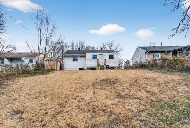 Building Photo - 437 Lancashire Rd