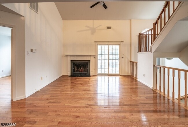 Building Photo - 14 Homestead Ln