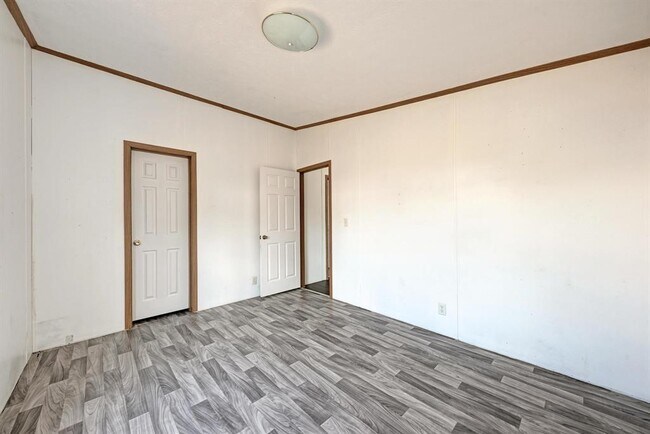 Building Photo - 187 Horseshoe Bend Rd