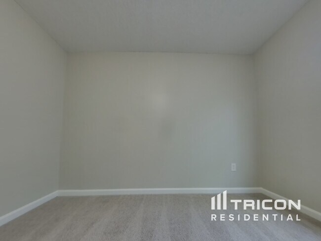 Building Photo - 3015 Brass Dr