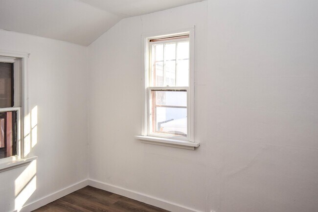 Building Photo - 376 S 100 W