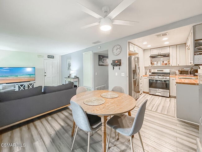 Building Photo - 1346 E Hillcrest Dr