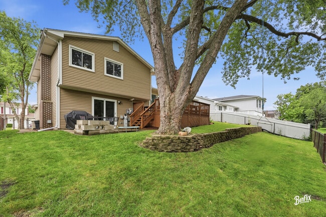 Building Photo - 750 Dunhill Dr