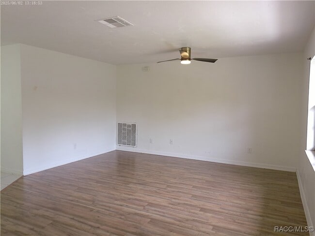 Building Photo - 5526 S Bristol Terrace