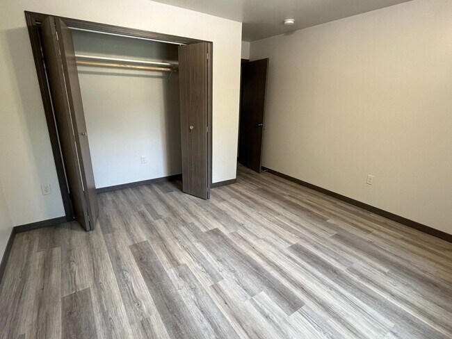 Building Photo - 313 4th St NW