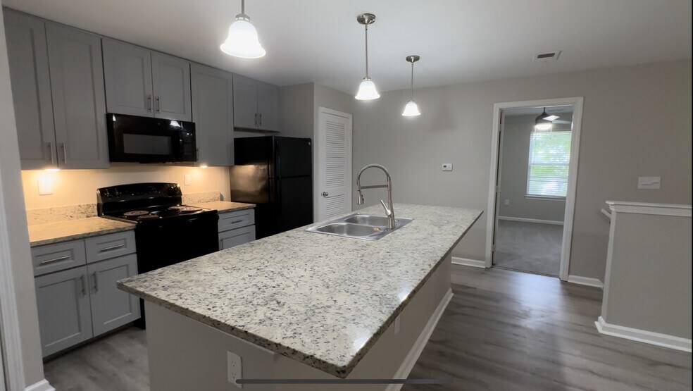 Building Photo - Forest at Fenwick