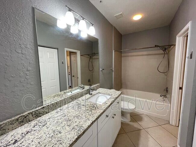 Building Photo - 4323 Bayside Village Dr