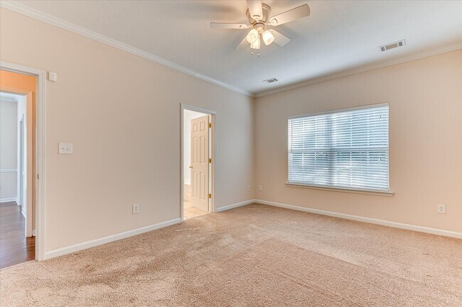 Building Photo - 913 Cabot Cove