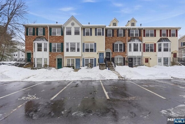 Building Photo - 774 Sassafras Ct