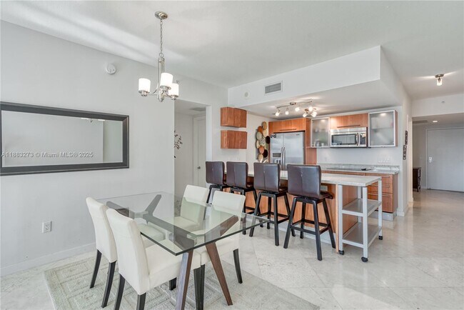 Building Photo - 185 SW 7th St