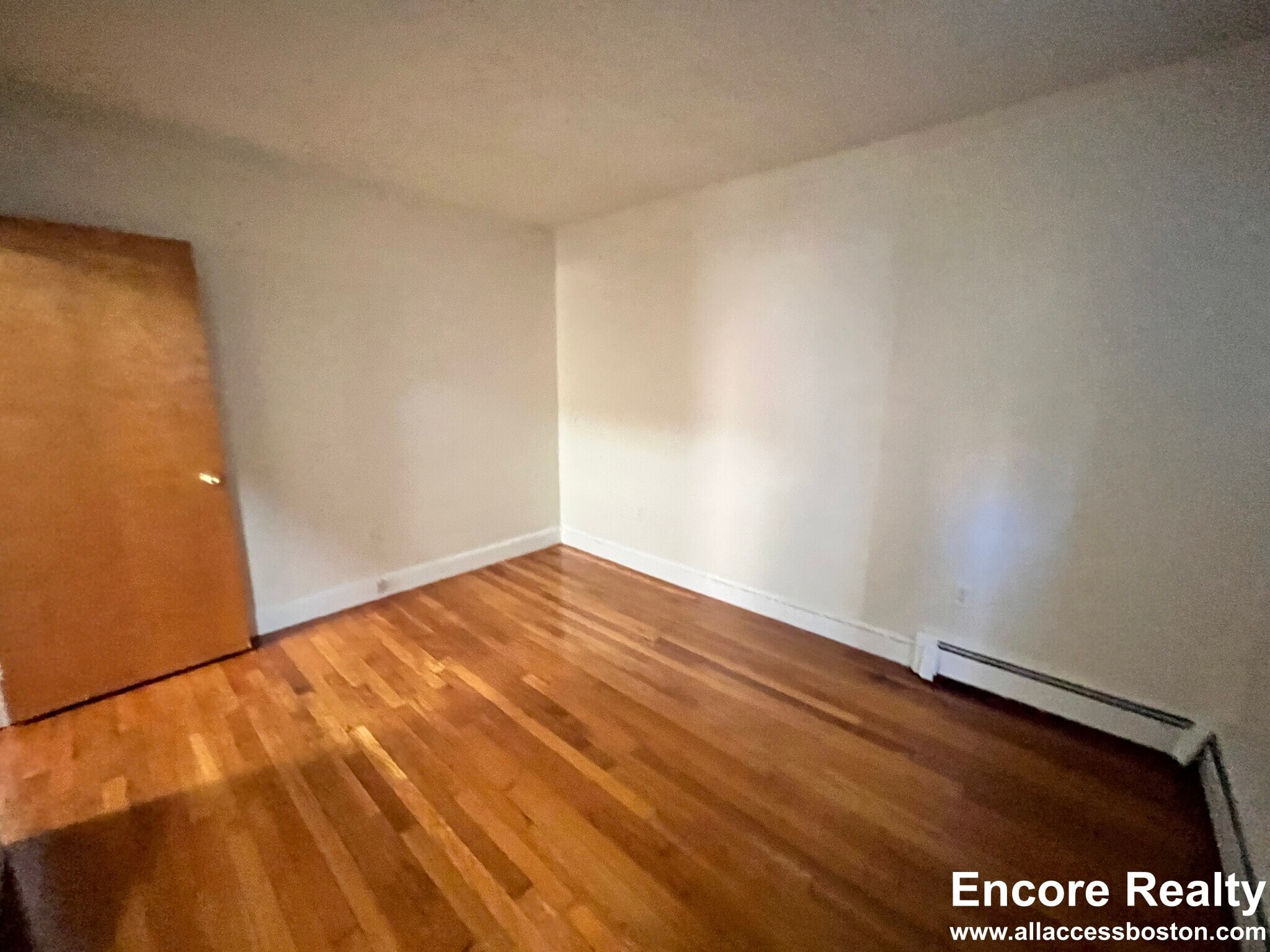 Building Photo - 318 Tappan St