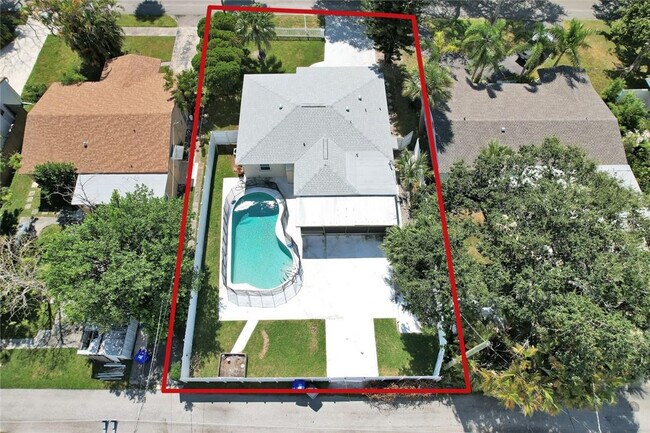 Building Photo - 1721 N 16th Ct