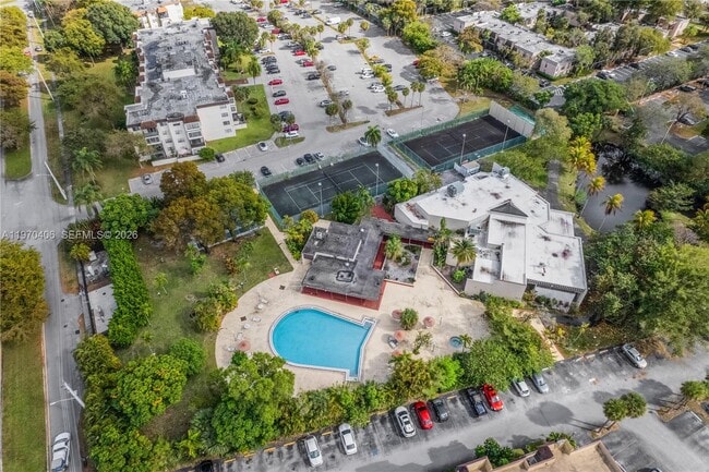 Building Photo - 7100 NW 17th St