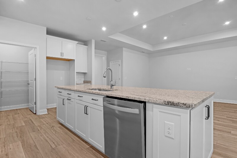 Building Photo - 267 Dendron Dr