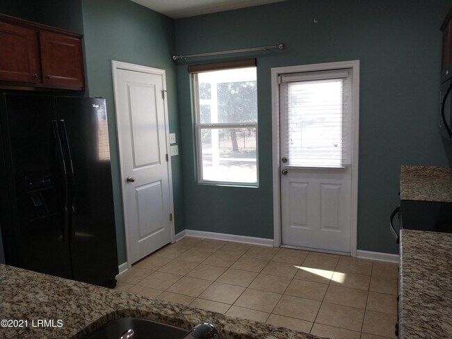 Building Photo - 38 Pennyroyal Way