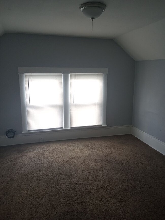 Building Photo - Cute 3-Bedroom 1-bath House in the Churchi...
