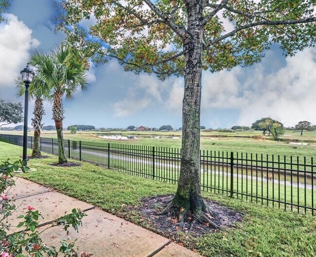 Building Photo - 3306 Silverbrook Ln