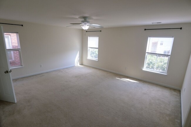 Building Photo - Spacious 4BR Home with Garage Steps from C...