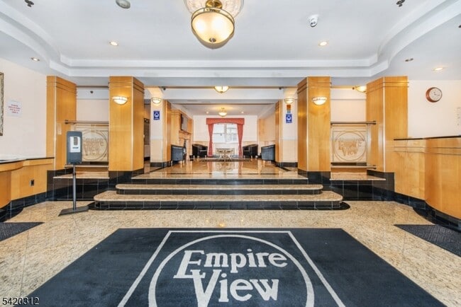 Building Photo - 70 S Munn Ave